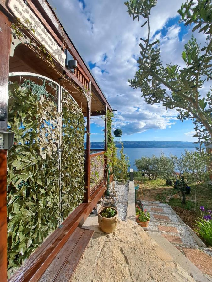 Bella Vista With Jacuzzi 1